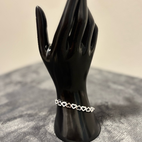 14k White Gold Heart Bangle Bracelet - Picture 3 of 7